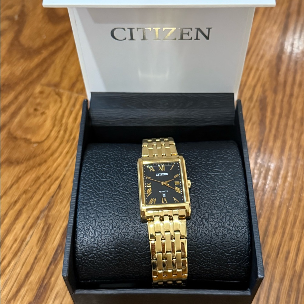 NWT Citizen Gold Watch